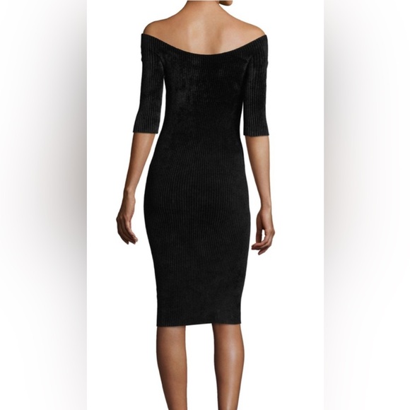HELMUT LANG Off-the-Shoulder Seamless Fitted rib
Knit dress - Picture 2 of 5
